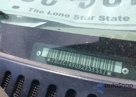 2005 Chevrolet Silverado 1500 from USA, damaged, VIN 1GCEC14X05Z235351